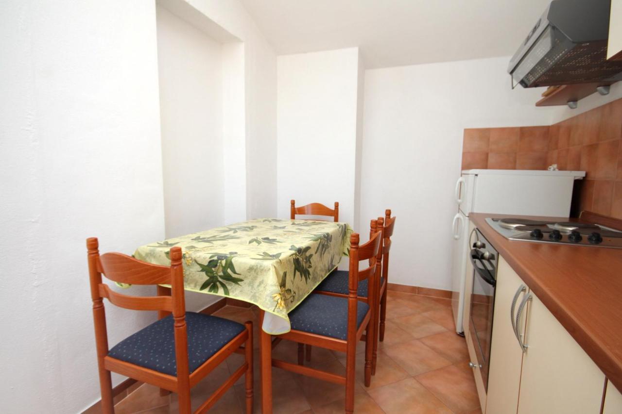 Apartments With A Parking Space Jelsa, Hvar - 8765 Jelsa  Exterior photo